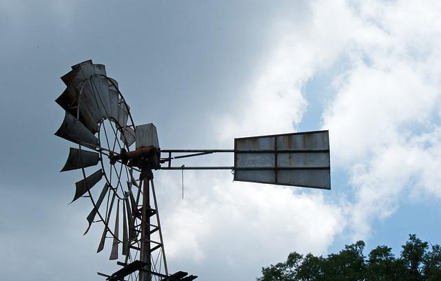 Analyzing the Pros and Cons of Manual Wind vs. Automatic Mechanical Watches