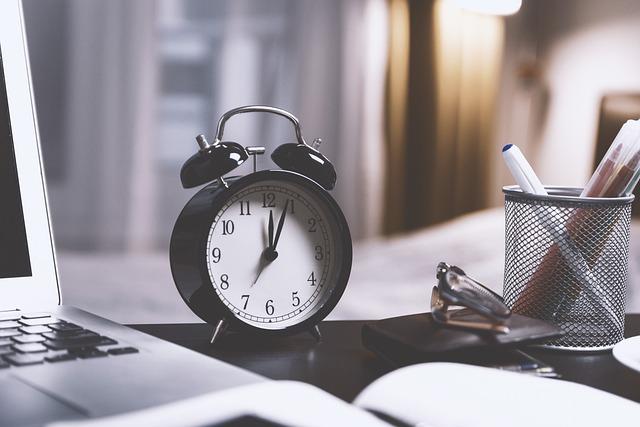 Setting the Alarm: A Step-by-Step Guide to Adjusting and Using Your Mechanical Alarm Watch
