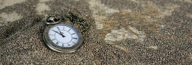 Timepiece Essentials: Understanding the Inner Workings of Mechanical Watches