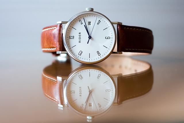 Debunked: Are Quartz Watches Mechanical? 15 Debunked: Are Quartz Watches Mechanical?