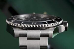 What Watches to Buy as an Investment? Expert Recommendations 4 What Watches to Buy as an Investment? Expert Recommendations