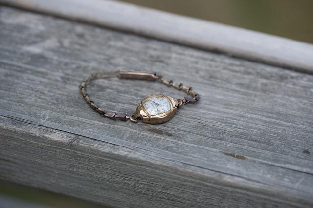 Why Bulova Watches Make Perfect Gifts for Any Occasion