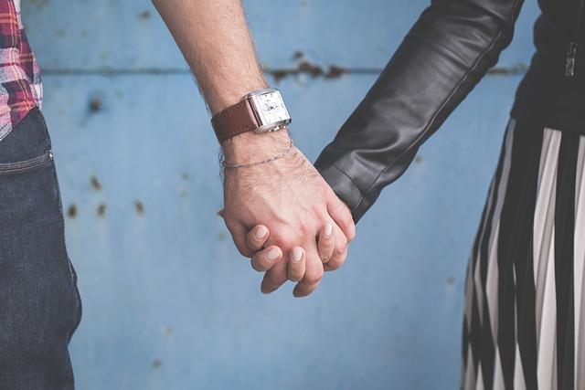 - Supporting Local Artisans: The Impact of Purchasing a Mechanical Watch Made in USA