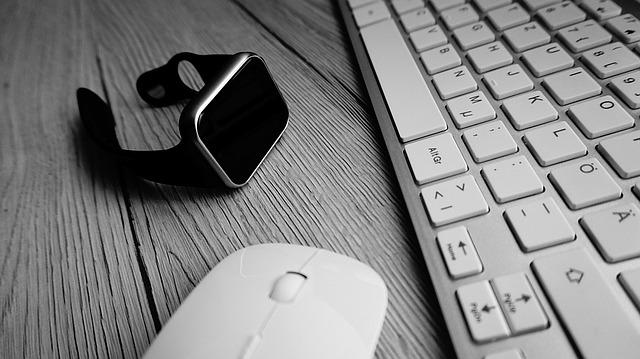 Which Watch to Invest in 2023? Expert Recommendations 7 The Rise of Smartwatches: Are They Worth the Investment in 2023?